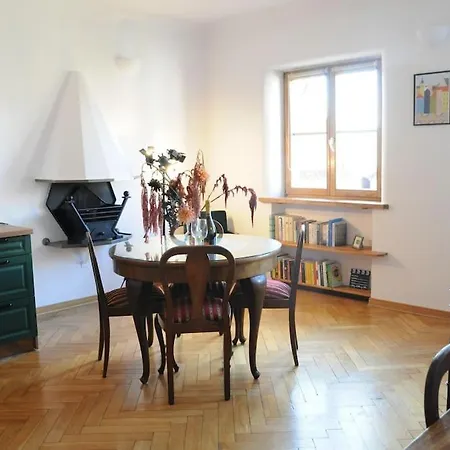 Cichy Apartament Przy Rynku Starego Miasta Apartment *